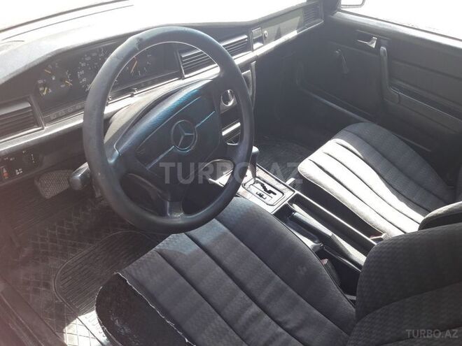 Mercedes 190 1993, 250,000 km - 2.0 l - Sumqayıt