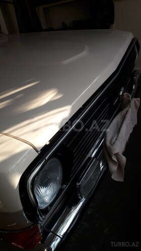 GAZ 24 1985, 250,000 km - 2.4 l - Bakı