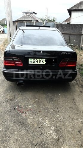 Mercedes E 240 2000, 236,500 km - 2.4 l - Bakı