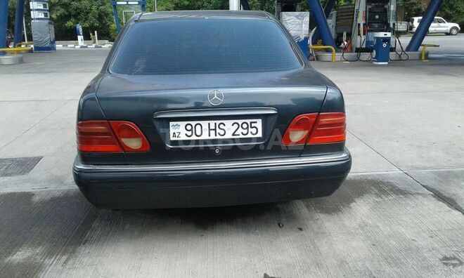 Mercedes E 230 1997, 250,000 km - 2.3 l - Qəbələ