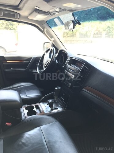 Mitsubishi Pajero 2007, 270,000 km - 3.0 l - Bakı