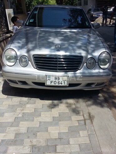 Mercedes E 320 2000, 180,000 km - 3.2 l - Bakı