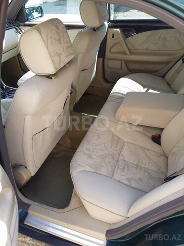 Mercedes E 230 1997, 324,000 km - 2.3 l - Bakı