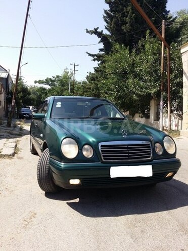 Mercedes E 230 1997, 324,000 km - 2.3 l - Bakı