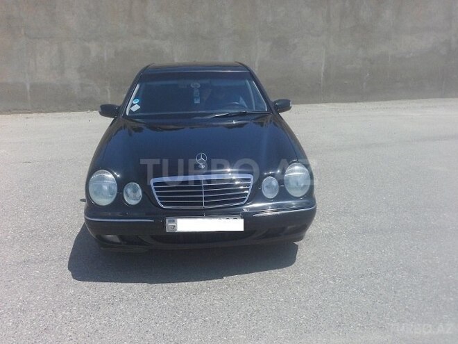 Mercedes E 220 2001, 328,000 km - 2.2 л - Bakı