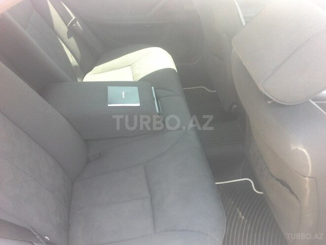 Mercedes E 220 2001, 328,000 km - 2.2 л - Bakı