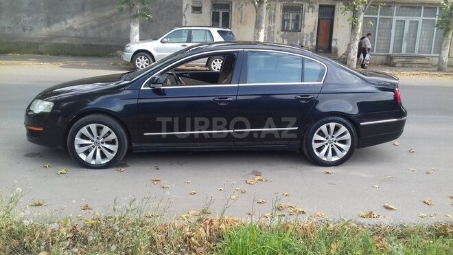 Volkswagen Passat 2005, 215,487 km - 2.0 l - Gəncə
