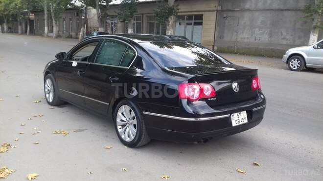 Volkswagen Passat 2005, 215,487 km - 2.0 l - Gəncə