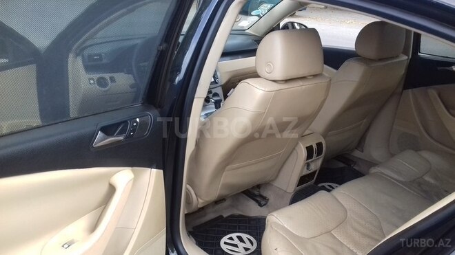 Volkswagen Passat 2005, 215,487 km - 2.0 l - Gəncə