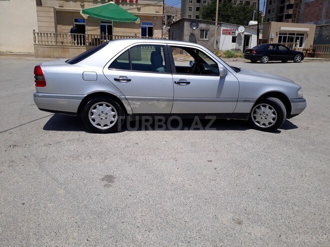 Mercedes C 180 1995, 355,000 km - 1.8 л - Bakı