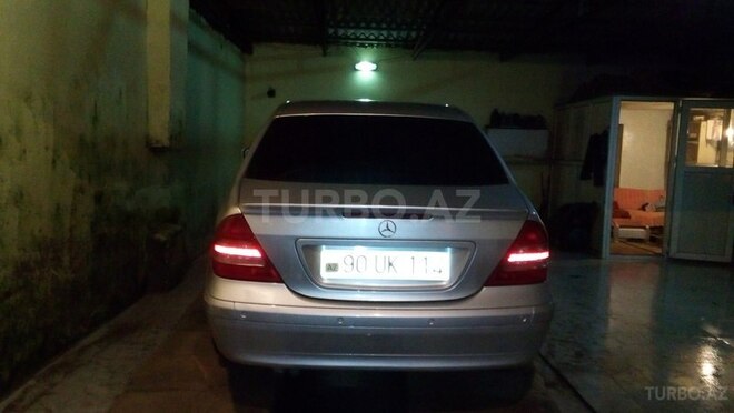 Mercedes C 220 2001, 420,000 km - 2.2 л - Bakı