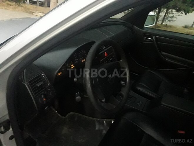 Mercedes C 180 1997, 310,000 km - 1.8 л - Bakı