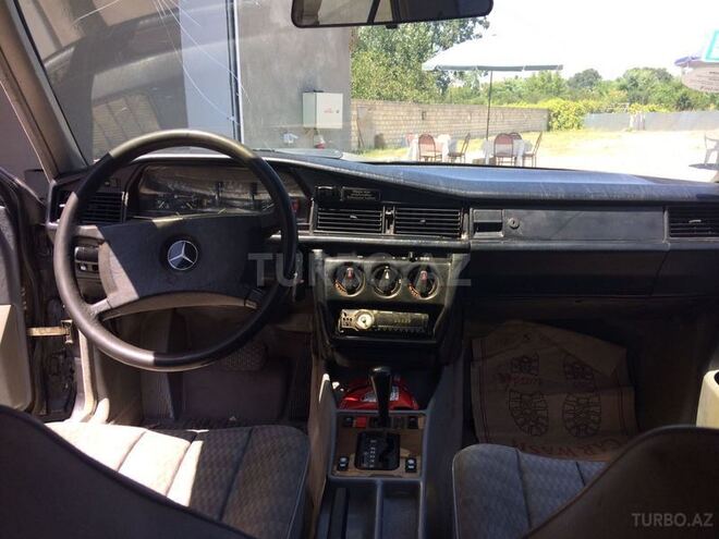 Mercedes 190 1990, 369,000 km - 2.0 л - Ucar