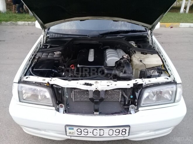 Mercedes C 220 1998, 370,000 km - 2.2 l - Bakı