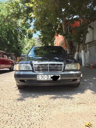 Mercedes C 180 1995, 250,000 km - 1.8 l - Bakı