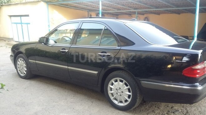 Mercedes E 280 2000, 330,000 km - 2.8 л - Bakı