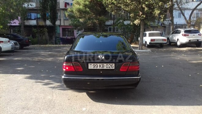 Mercedes E 320 2001, 280,000 km - 3.2 л - Bakı