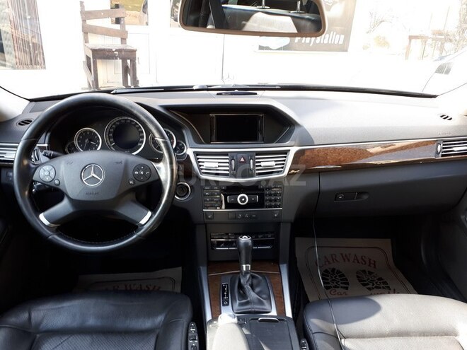 Mercedes E 220 2011, 156,115 km - 2.2 l - Bakı