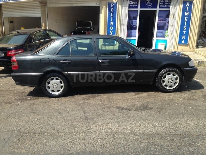 Mercedes C 220 1995, 280,000 km - 2.2 l - Bakı