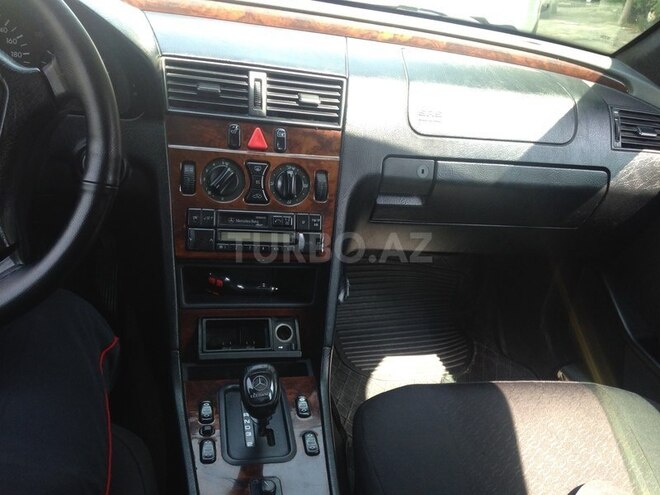 Mercedes C 220 1995, 280,000 km - 2.2 l - Bakı