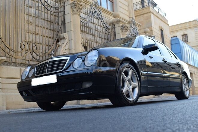 Mercedes E 220 2002, 277,897 km - 2.2 l - Bakı
