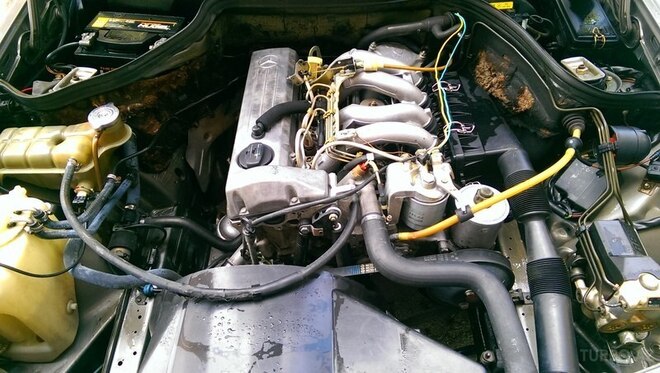 Mercedes E 200 1992, 271,000 km - 2.0 l - Bakı