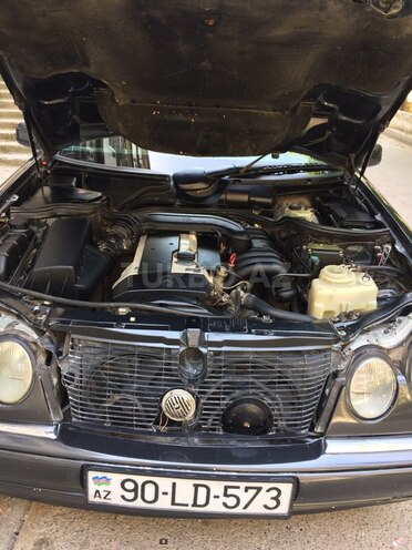 Mercedes E 320 1995, 355,000 km - 3.2 l - Bakı