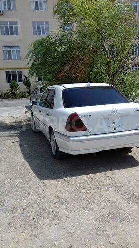 Mercedes C 230 1999, 158,650 km - 2.3 l - Bakı