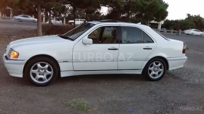 Mercedes C 230 1999, 158,650 km - 2.3 l - Bakı