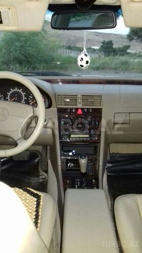 Mercedes C 230 1999, 158,650 km - 2.3 l - Bakı