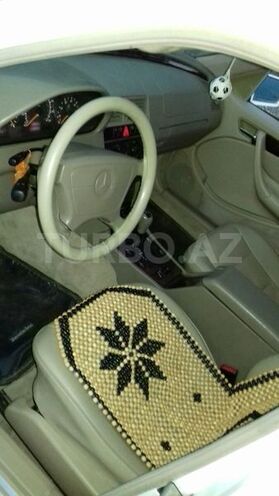 Mercedes C 230 1999, 158,650 km - 2.3 l - Bakı
