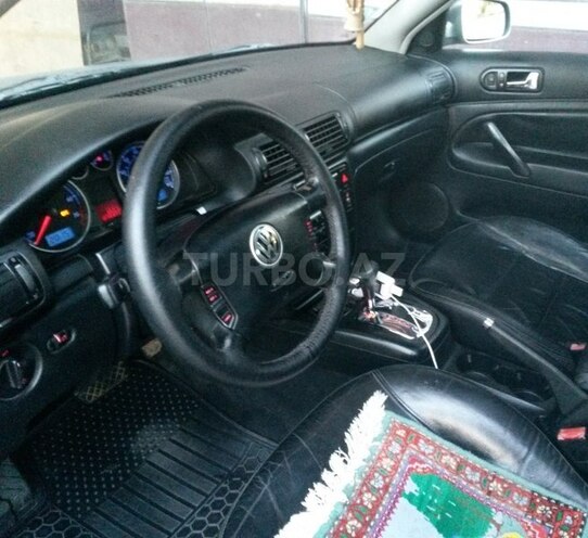 Volkswagen Passat 2001, 125,000 km - 1.8 l - Qazax