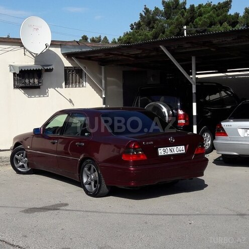 Mercedes C 240 1998, 238,000 km - 2.4 l - Bakı
