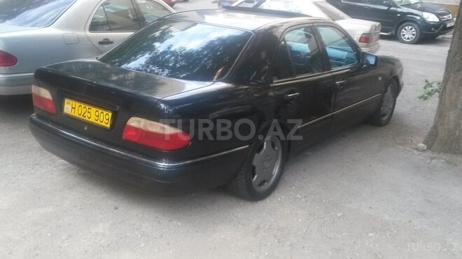 Mercedes E 230 1996, 269,877 km - 2.3 л - Bakı