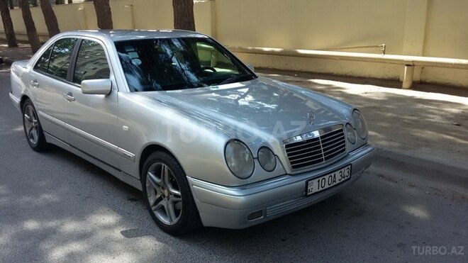 Mercedes E 200 1996, 220,000 km - 2.0 l - Bakı