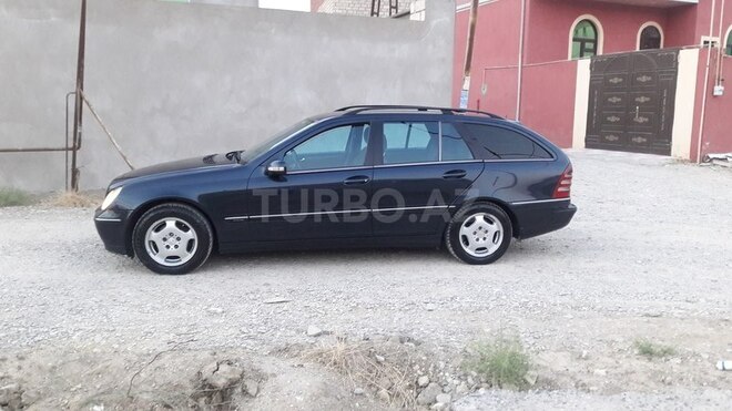 Mercedes C 220 2003, 145,257 km - 2.2 l - Bakı