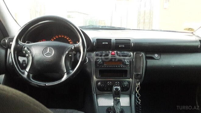 Mercedes C 220 2003, 145,257 km - 2.2 l - Bakı