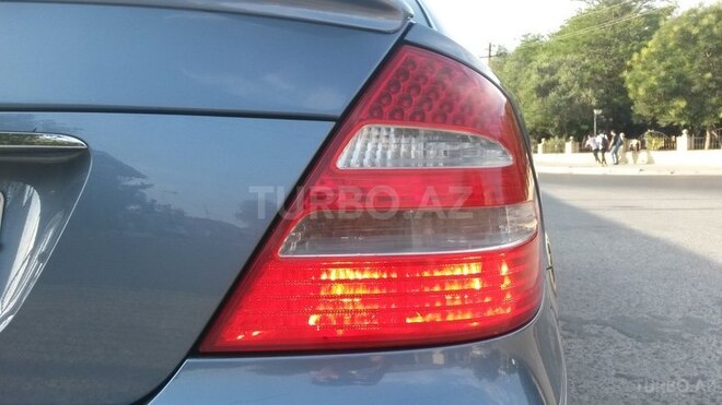 Mercedes E 240 2003, 250,000 km - 2.6 l - Bakı