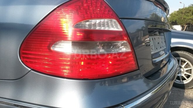 Mercedes E 240 2003, 250,000 km - 2.6 l - Bakı