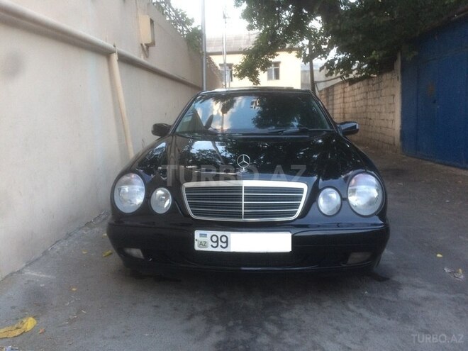 Mercedes E 220 2002, 260,800 km - 2.2 l - Bakı
