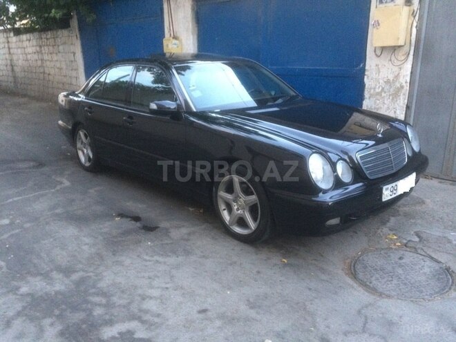 Mercedes E 220 2002, 260,800 km - 2.2 l - Bakı