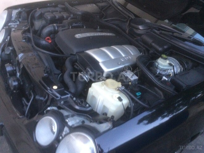 Mercedes E 220 2002, 260,800 km - 2.2 l - Bakı