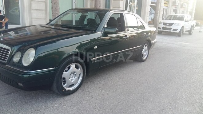 Mercedes E 240 1998, 260,000 km - 2.4 л - Bakı