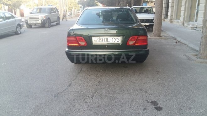 Mercedes E 240 1998, 260,000 km - 2.4 л - Bakı
