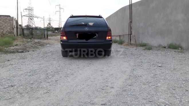 Mercedes C 220 2003, 143,816 km - 2.2 l - Bakı