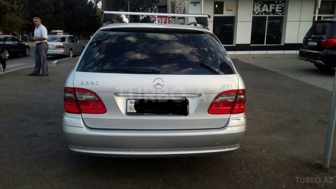 Mercedes E 220 2008, 270,200 km - 2.2 л - Bakı