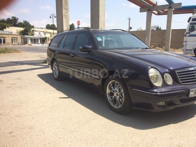Mercedes E 220 2000, 260,000 km - 2.2 l - Bakı
