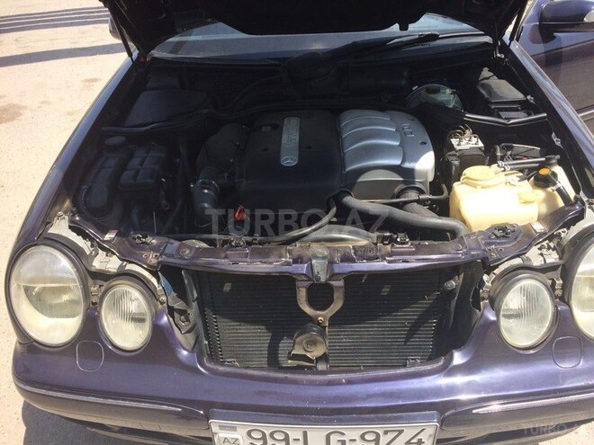 Mercedes E 220 2000, 260,000 km - 2.2 l - Bakı