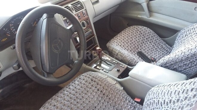 Mercedes E 230 1997, 220,000 km - 2.3 l - Bakı