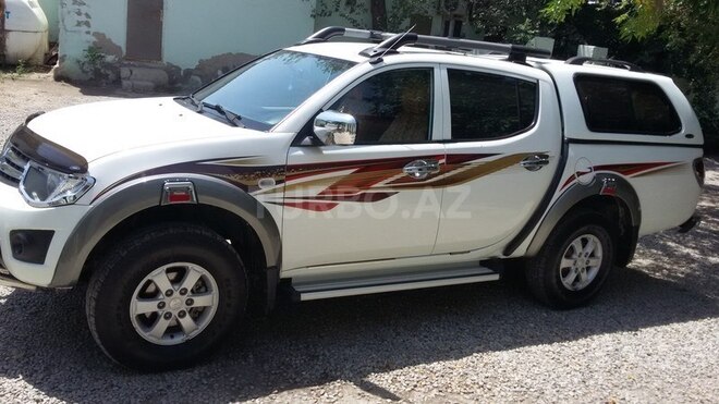 Mitsubishi L200 2014, 65,000 km - 2.5 л - Sumqayıt